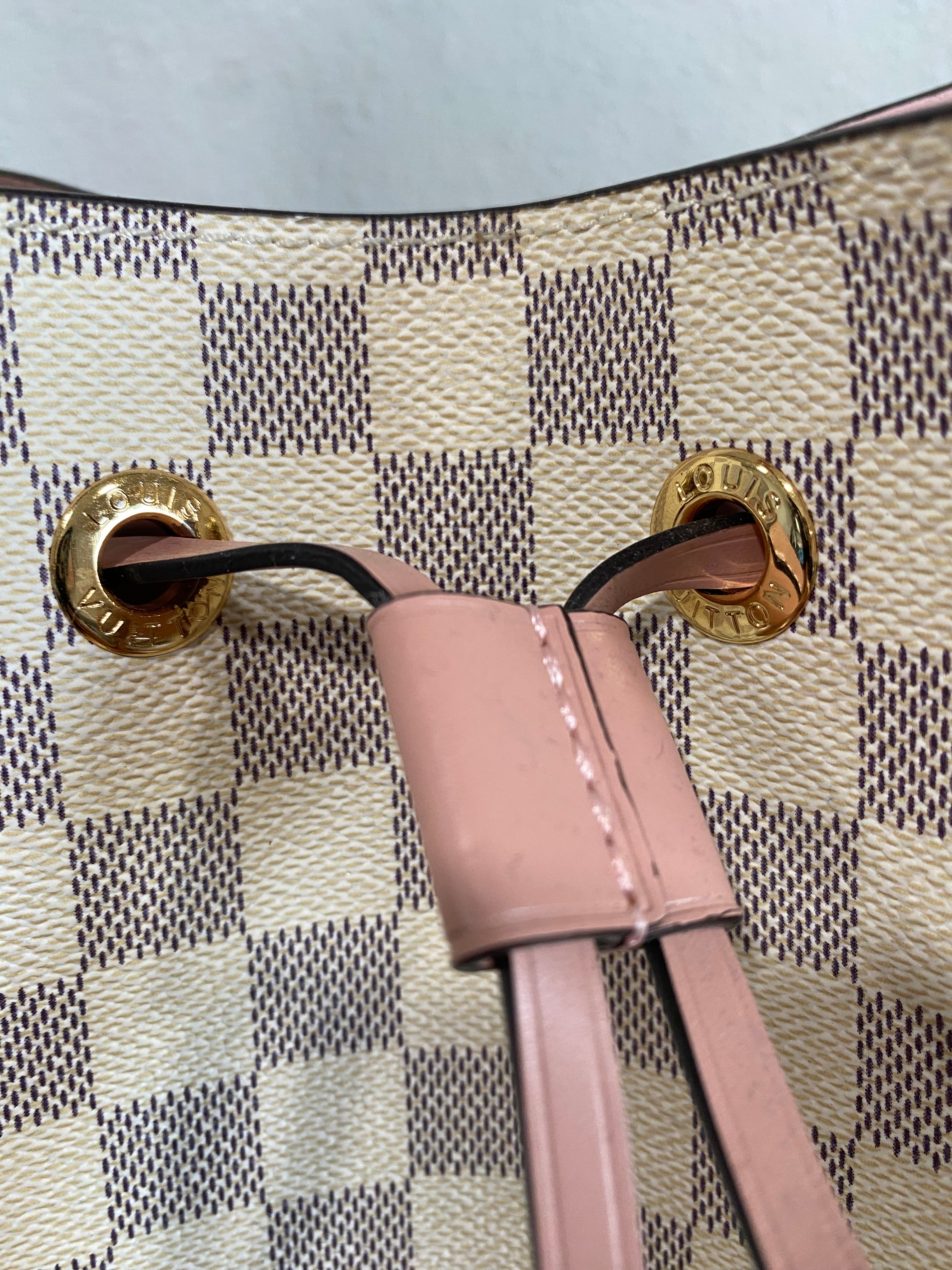 Luxury Cream Check Drawstring Shoulder Bag with Pink Trim